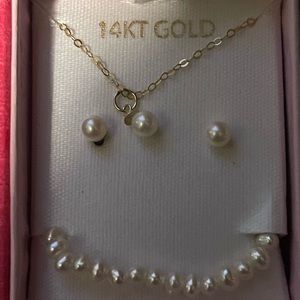 Little girls 14k gold filled pearl 3 piece set necklace, earrings and bracelet.